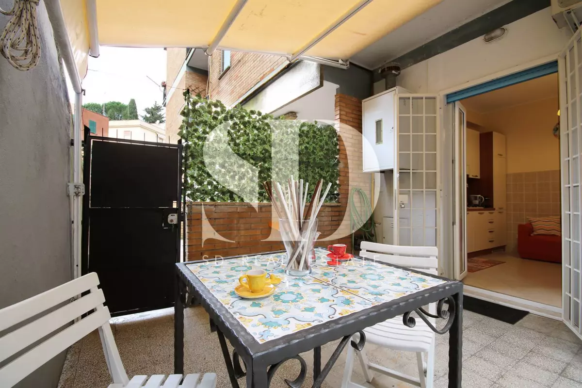 BILOCALE IN PERFETTE CONDIZIONI E CON GIARDINO PRIVATO