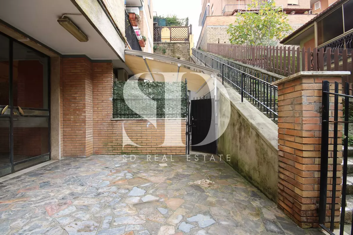 BILOCALE IN PERFETTE CONDIZIONI E CON GIARDINO PRIVATO