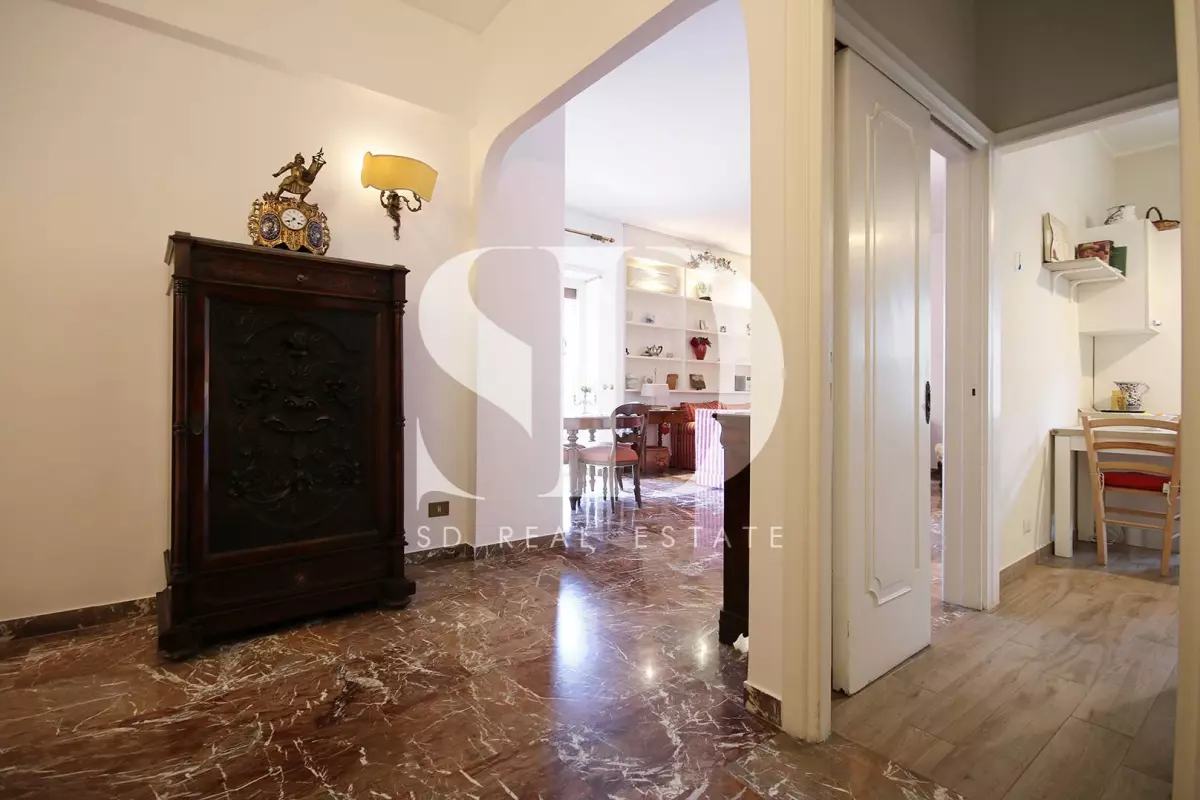 Appartamento trilocale signorile con terrazza e balcone