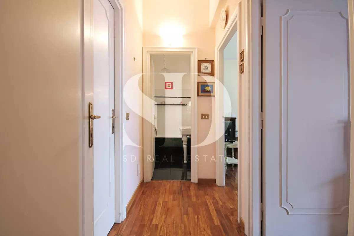 Appartamento trilocale signorile con terrazza e balcone