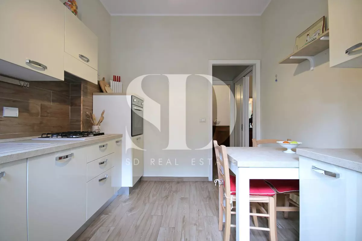 Appartamento trilocale signorile con terrazza e balcone