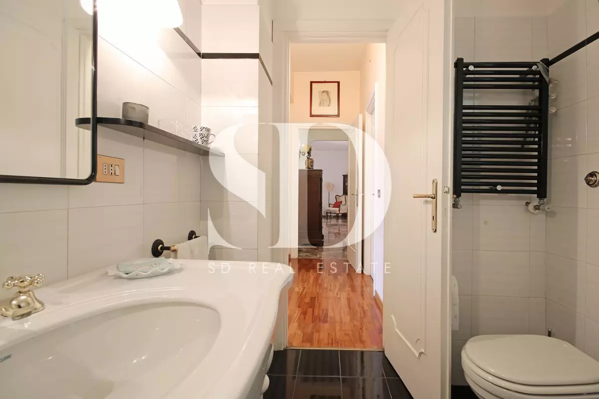 Appartamento trilocale signorile con terrazza e balcone