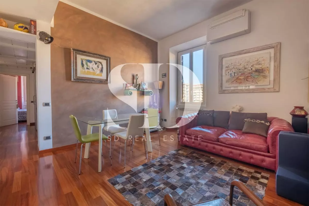 Bilocale ottimo stato al quarto ed ultimo piano di un palazzo storico