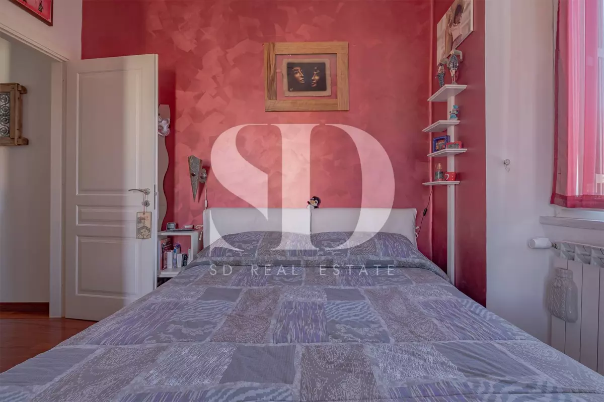 Bilocale ottimo stato al quarto ed ultimo piano di un palazzo storico