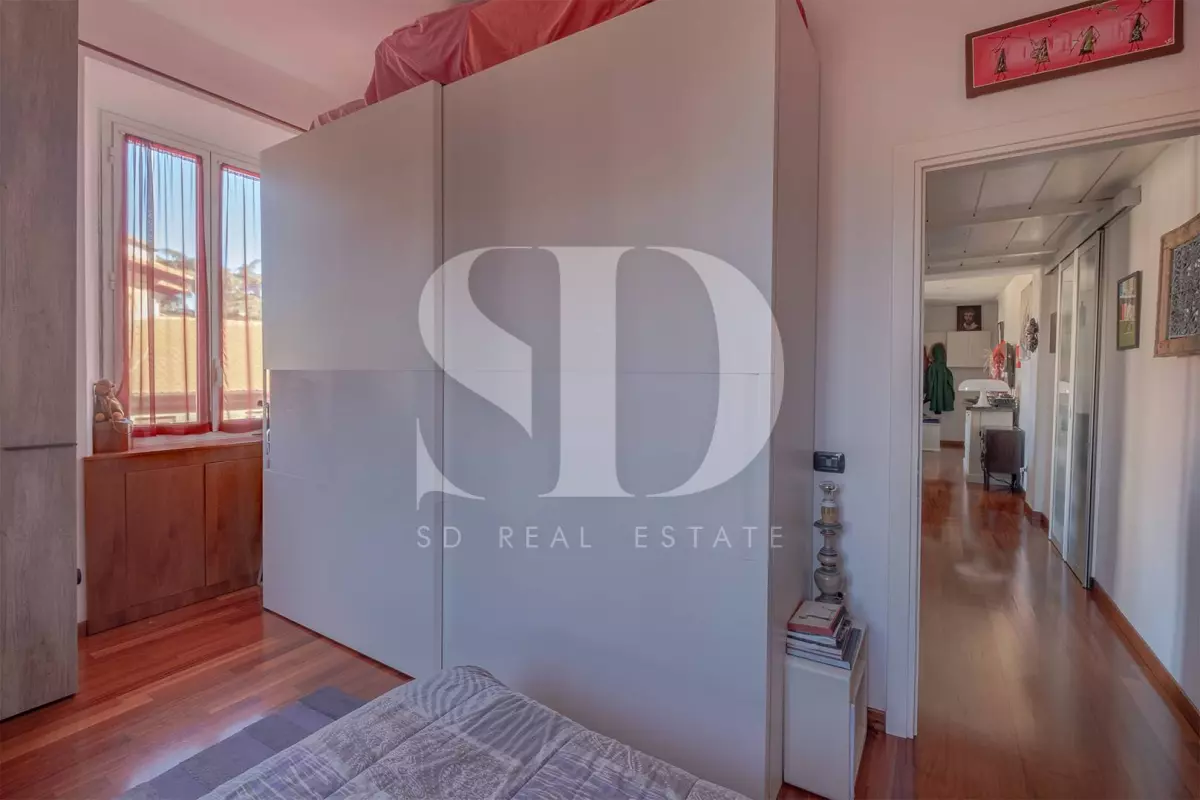 Bilocale ottimo stato al quarto ed ultimo piano di un palazzo storico