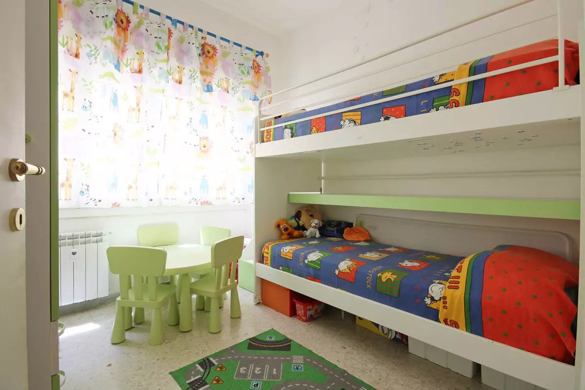 QUADRILOCALE CON DOPPI SERVIZI E POSTO AUTO COPERTO E CANTINA