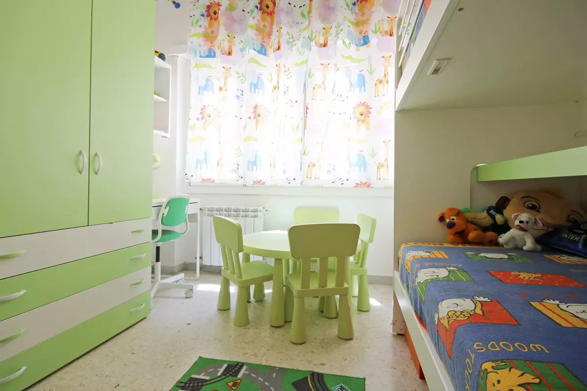 QUADRILOCALE CON DOPPI SERVIZI E POSTO AUTO COPERTO E CANTINA